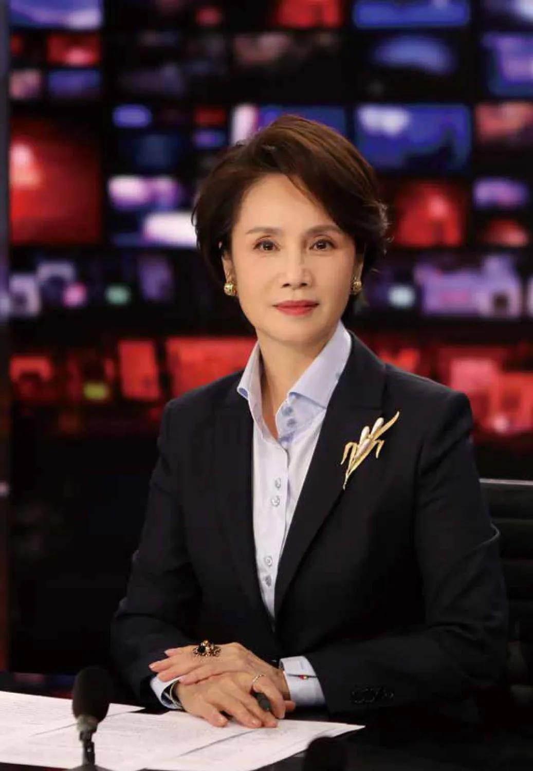 前央视知名主持人转行当演员