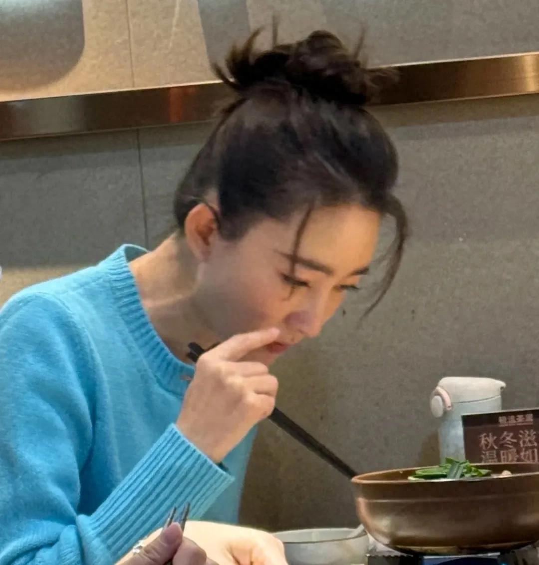 王丽坤离婚风波后首现身