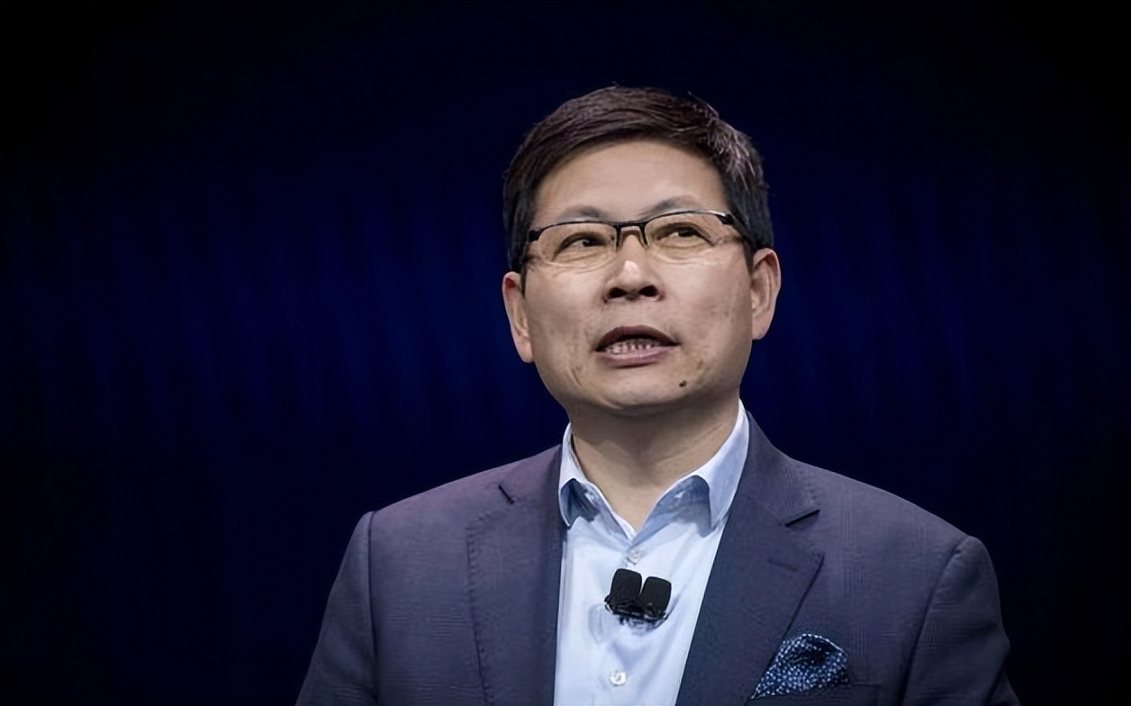 毫无预兆!华为突然官宣,暴跌4000元