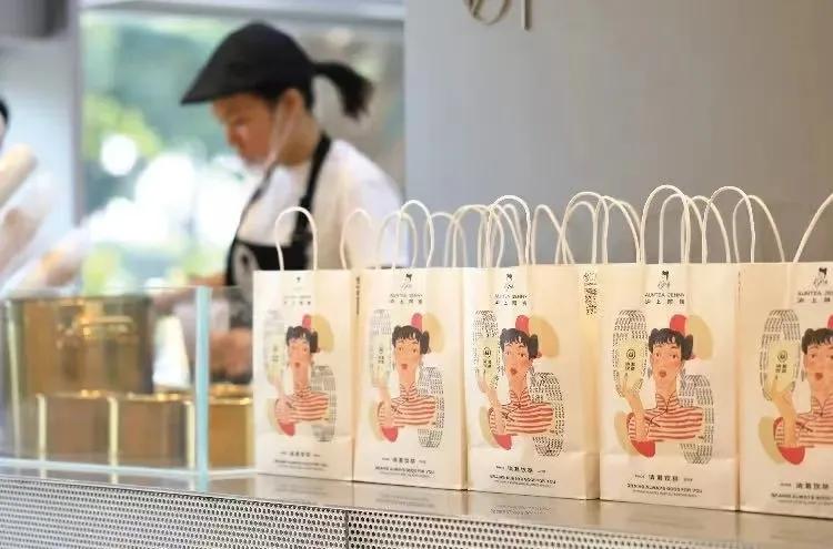 烟台夫妇卖奶茶年入100亿