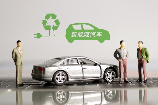 新能源汽车崛起:绿色智能出行的未来已来!