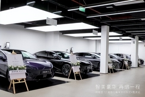 阿维塔12智能化领先,极氪001能否迎头赶上?