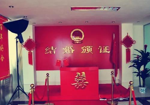 韩国首尔:新人登记结婚奖100万韩元
