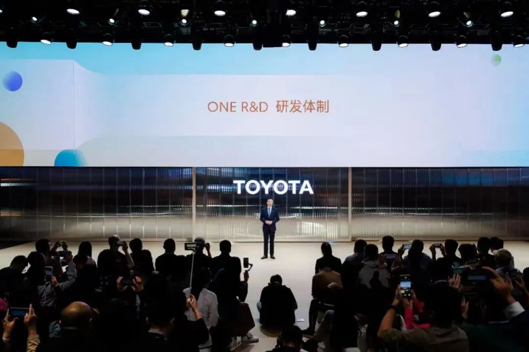 从“中年危机”到“上海觉醒”,丰田在中国仅仅徘徊两年