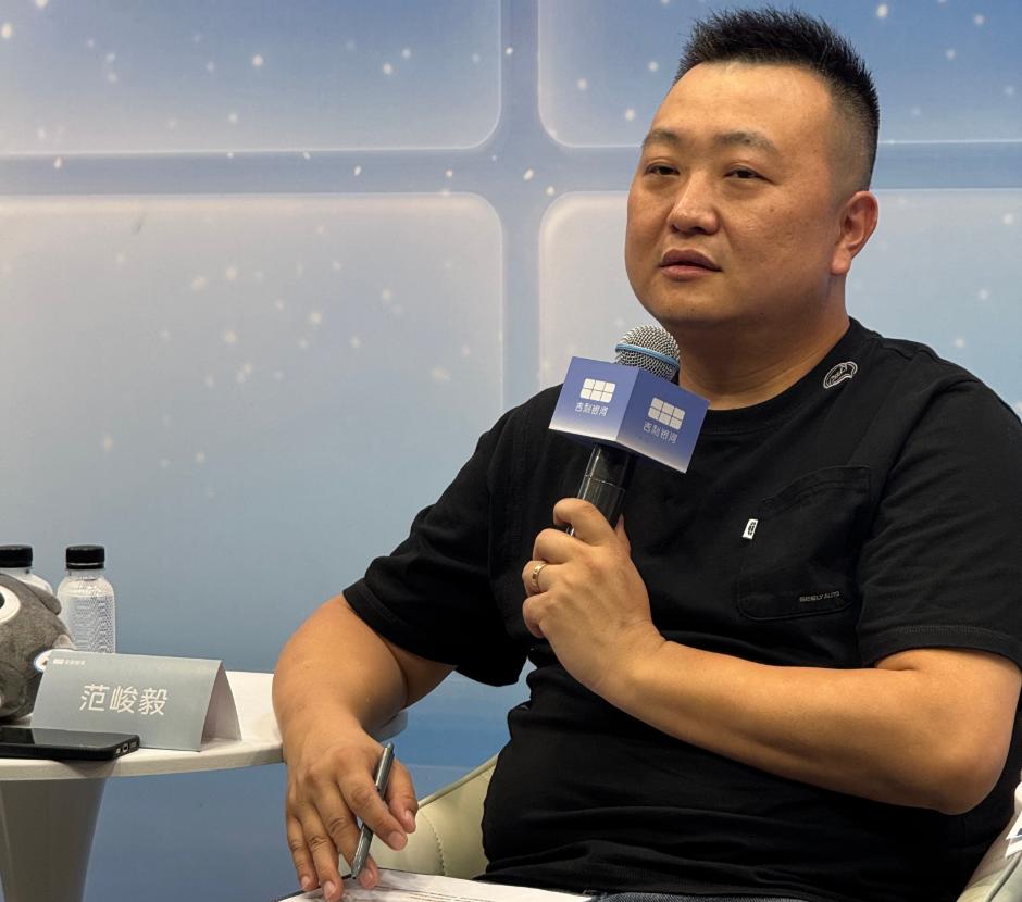 六个姓的银河,两条线的极氪,范峻毅、林杰何以给吉利治并?