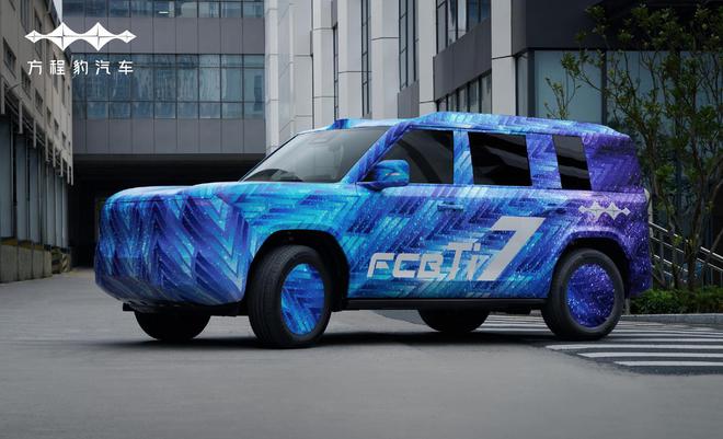 比亚迪方程豹钛 7 官方伪装图公布,又一款方盒子造型 SUV