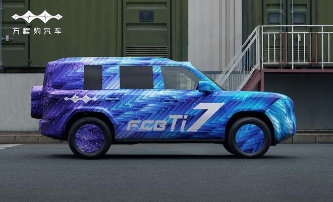 比亚迪方程豹钛 7 官方伪装图公布,又一款方盒子造型 SUV