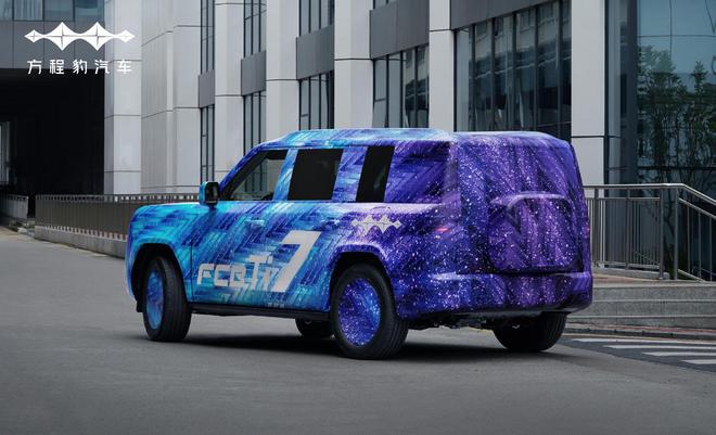 比亚迪方程豹钛 7 官方伪装图公布,又一款方盒子造型 SUV