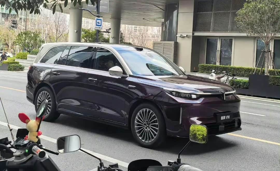 http://www2.autoimg.cn/chejiahaodfs/g33/M06/78/C5/ChxpVmmqvAyAEjVAAAgv-BB5fpk886.jpg